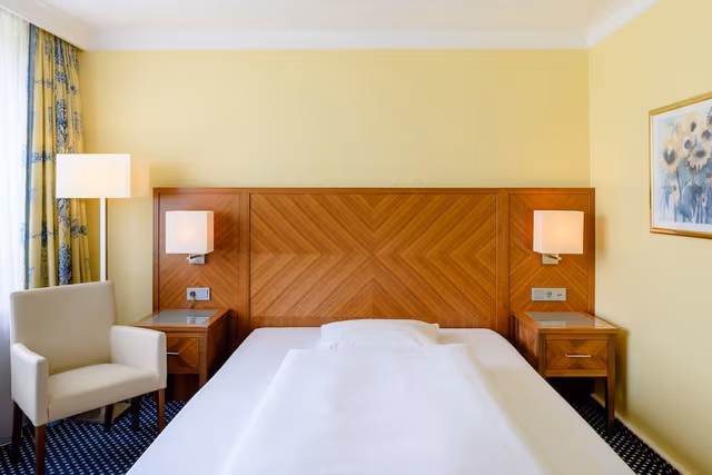 Deluxe Room, 1 Queen Bed