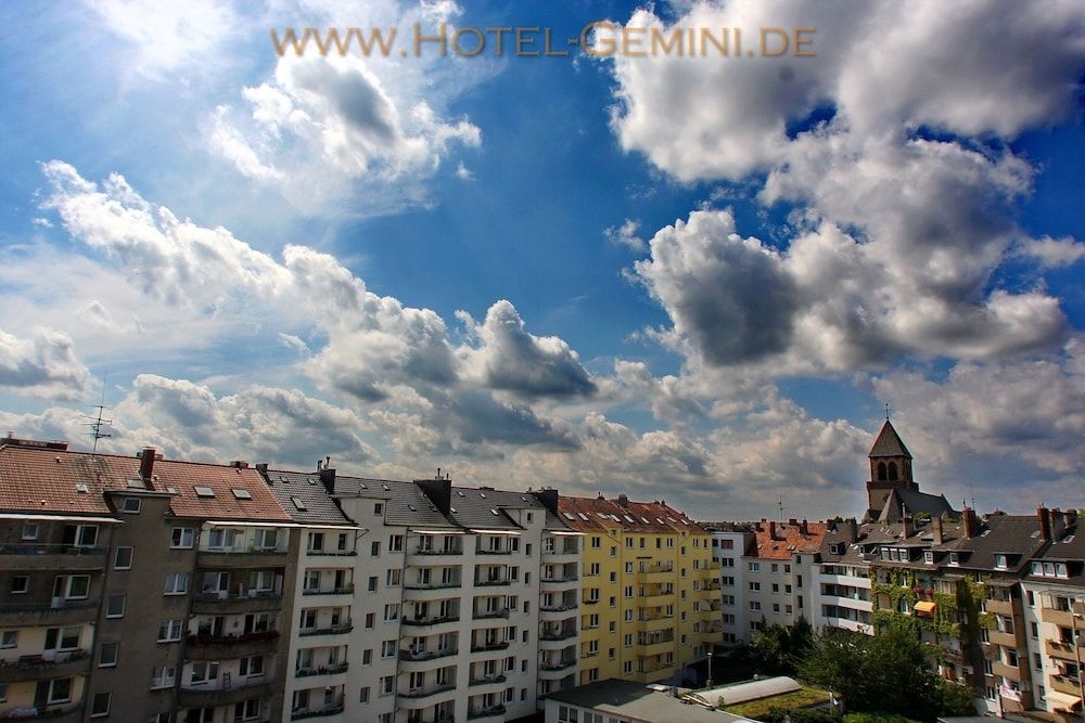 Hotel Gemini0