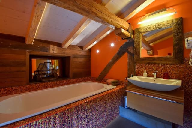 Suite, Jetted Tub (Mansarda)
