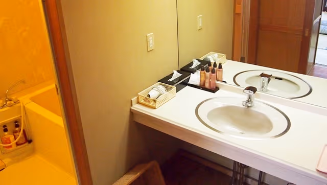 Japanese Western Room (15Tatami-mats & Twin Bed)