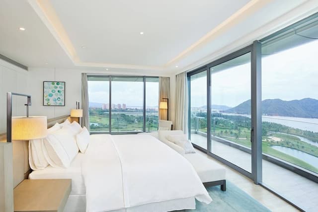Suite, 1 Bedroom, Balcony, Golf View