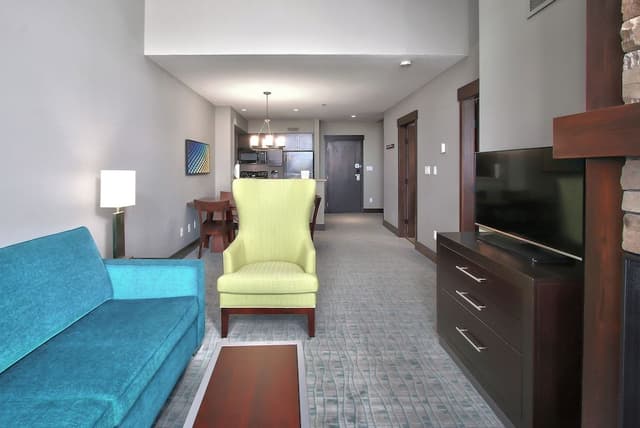 Mosaic Two Bedroom Loft Suite