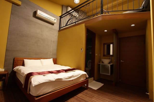 Quadruple Room, City View