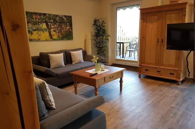 Apartment (Garten)