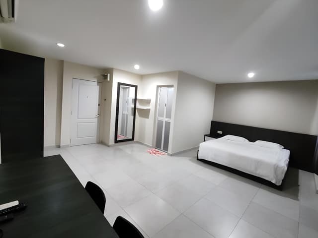Deluxe Family Room