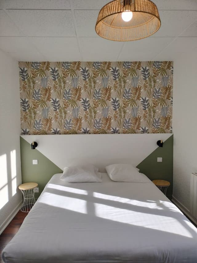 Standard Double Room, Ensuite, River View (CHAMBRE DOUBLE)