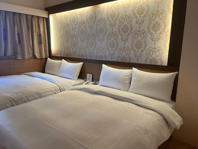 Quad Room
