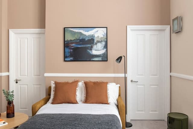 One Bedroom Apartment