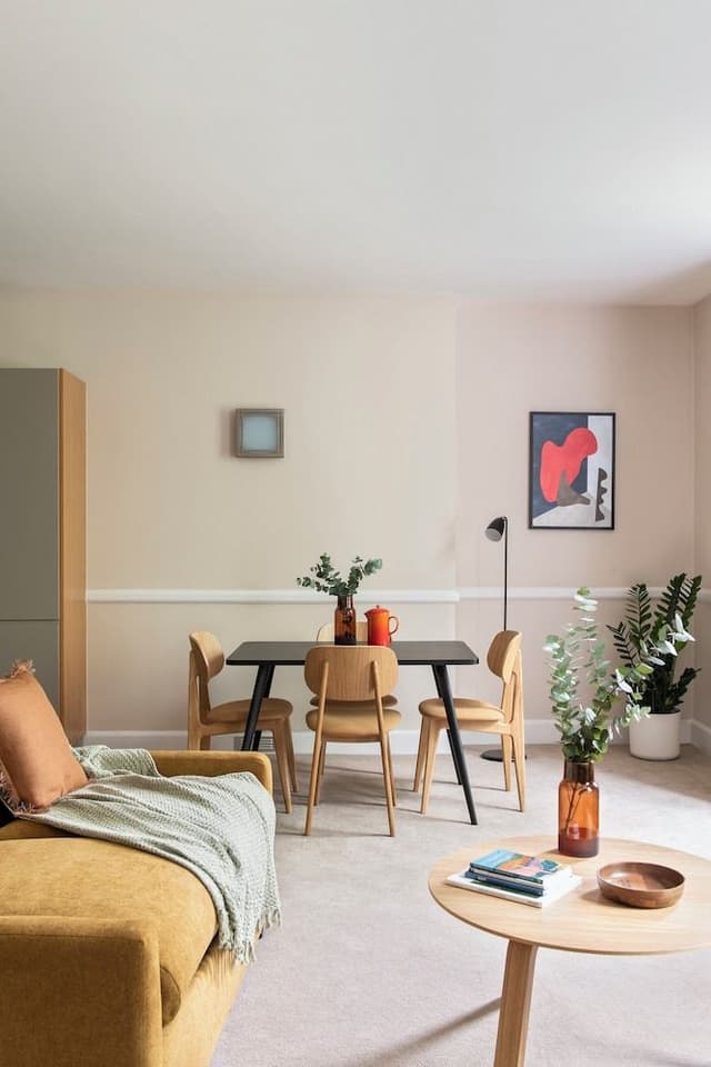One Bedroom Apartment Plus