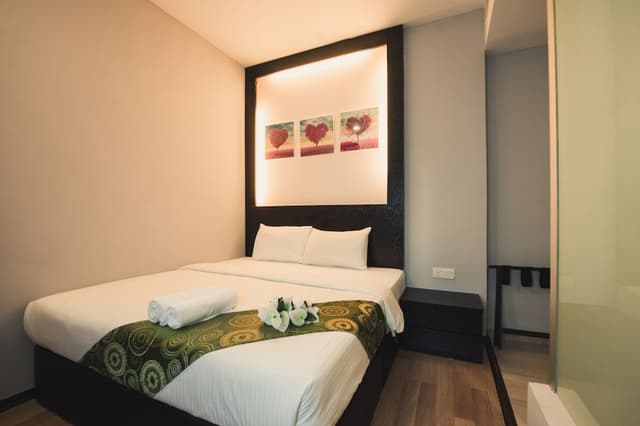Basic Double Room, 1 Queen Bed