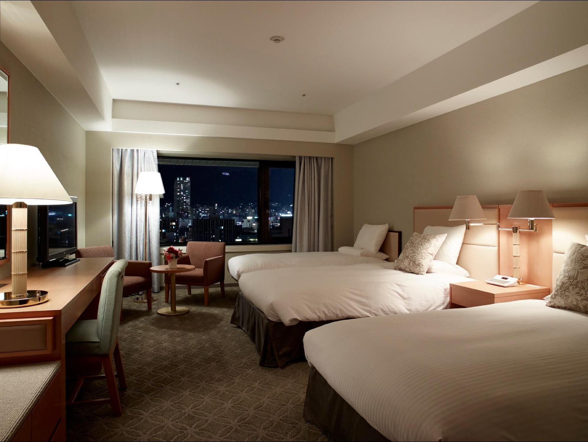 โรงแรมโอกุระ โกเบ (Hotel Okura Kobe)1