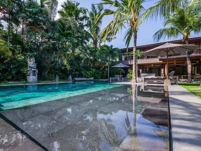Villa, Smoking