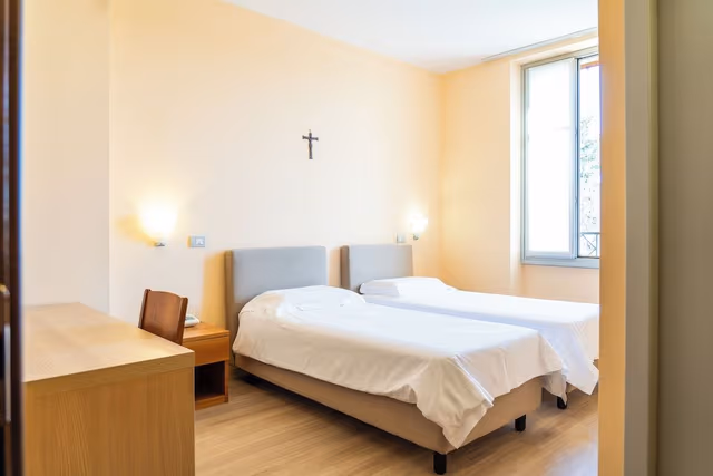 Standard Twin Room