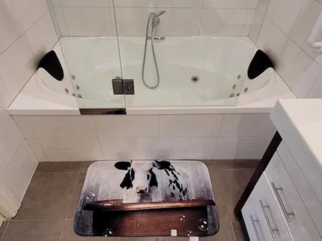 Hibiscus Suite