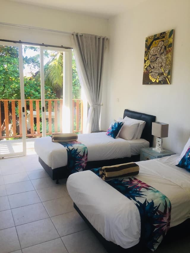 2 Twin Bed Room