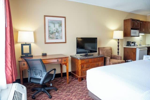 Honeymoon Suite