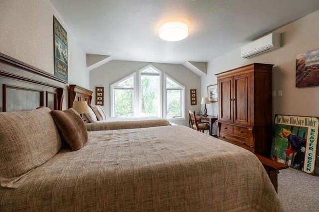 Condo, 2 Bedrooms