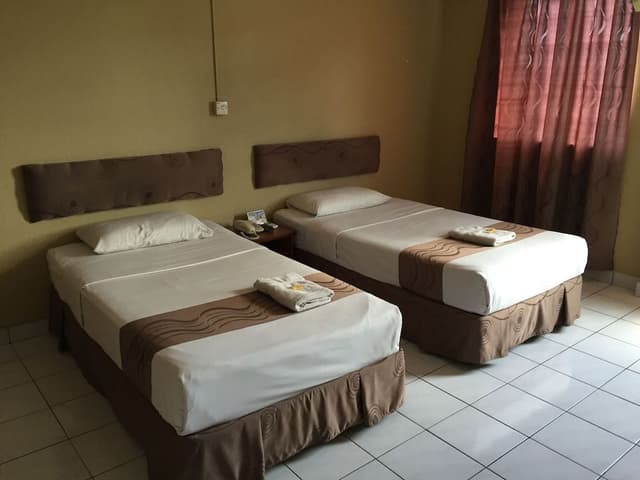 Basic Twin Room, 4 Bedrooms