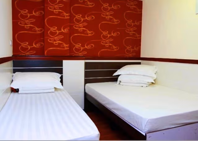 Standard Twin Room