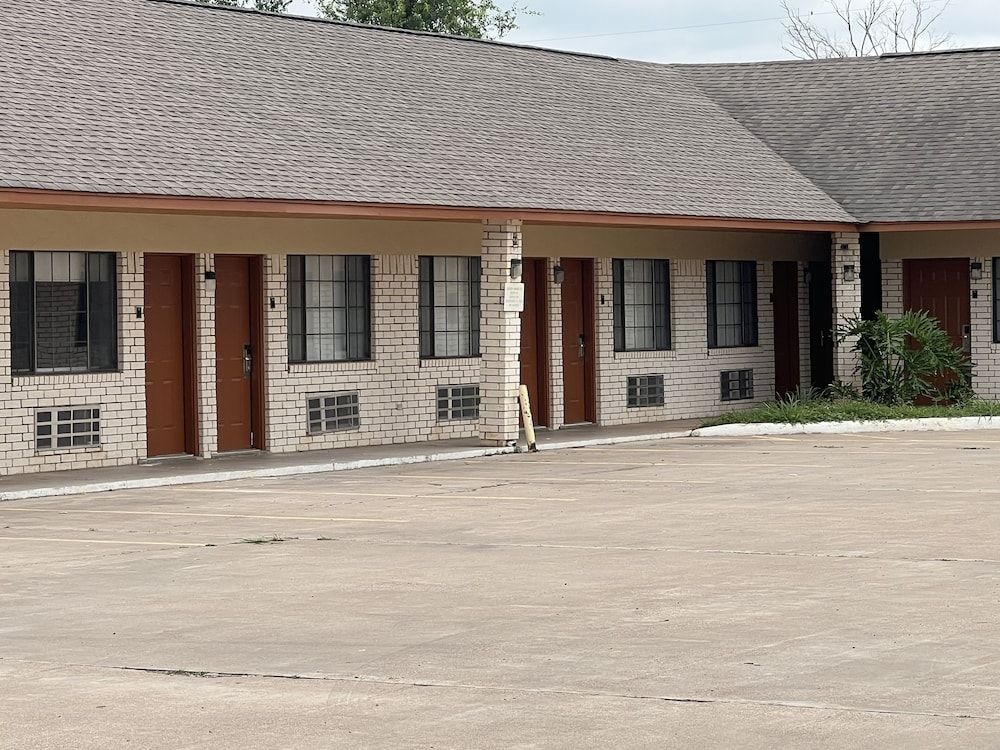 Garden Inn3
