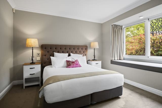 Suite, Garden View