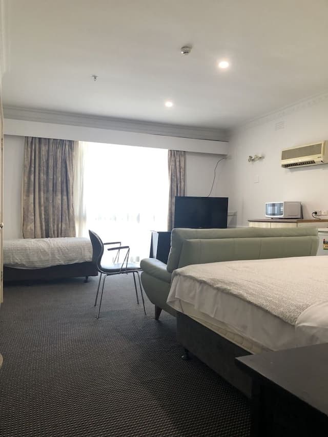 Economy Twin Room