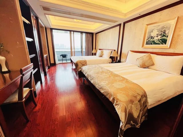 Deluxe Executive River View Room