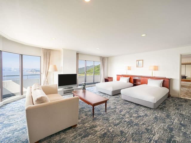 Deluxe Suite, Multiple Beds, Sea View