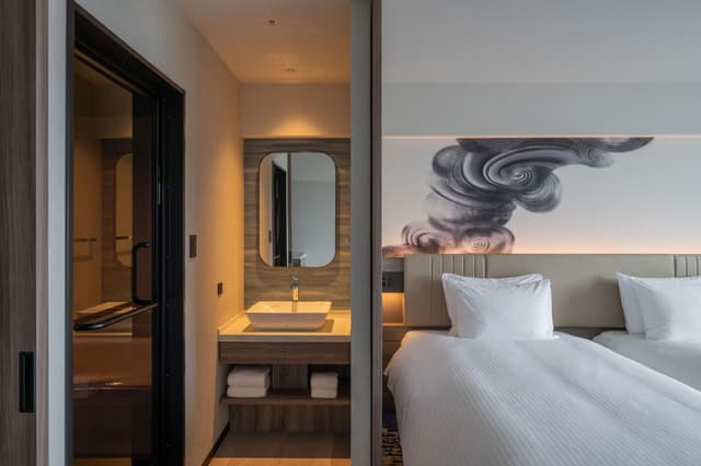 Superior Room with 2 single beds and 2 extra beds, Mountain view