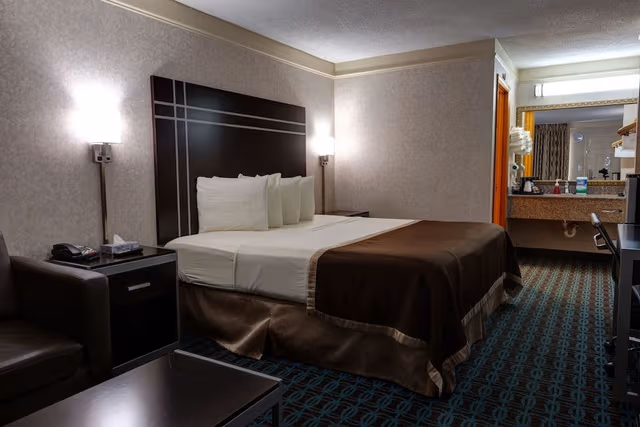 Standard Room, 1 King Bed, Non Smoking