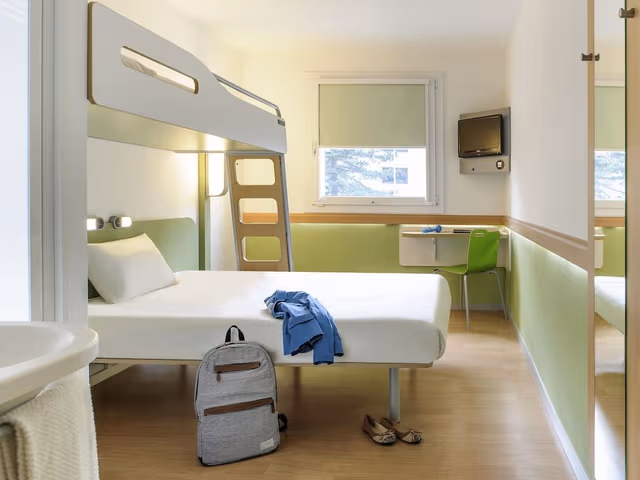 Triple Room, Multiple Beds