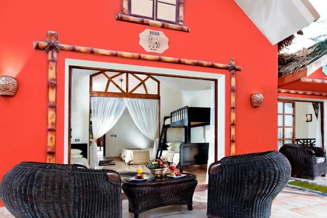 Bungalow Triple Pool View (3 Adults+2 Children)