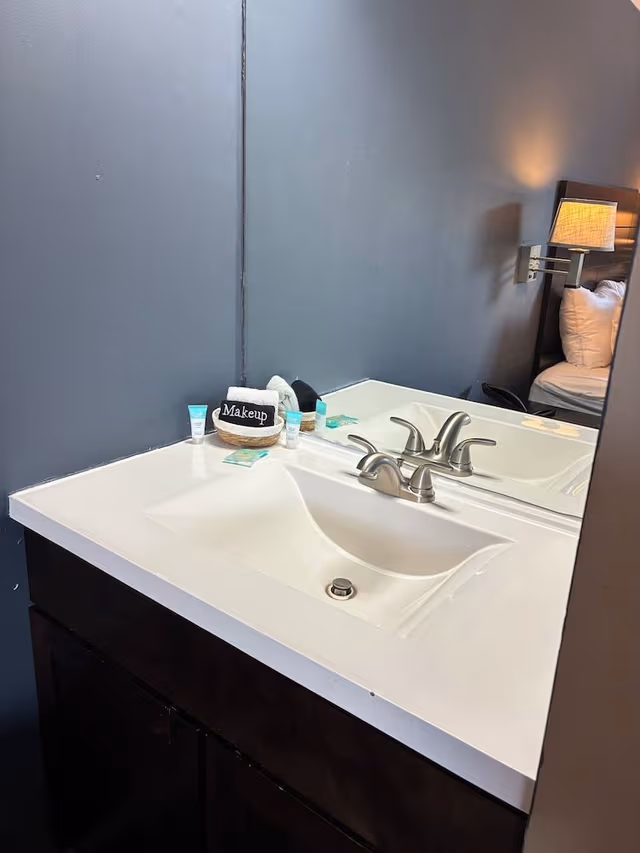 Deluxe Room, 1 King Bed