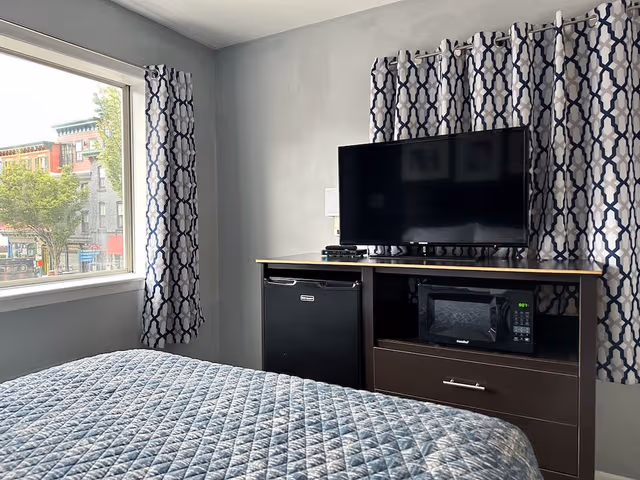 Standard Room, 1 Queen Bed, Non Smoking (Queen Room)