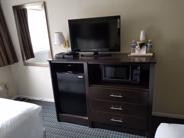 Standard Room, 2 Double Beds, Non Smoking (Double)