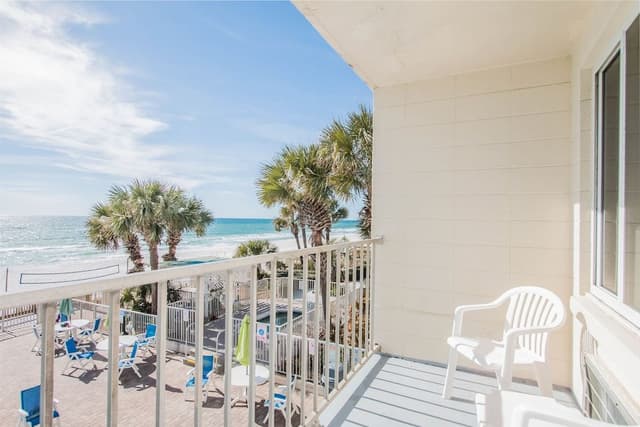Deluxe Double Room, 2 Queen Beds, Accessible, Beach View
