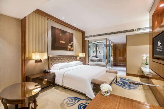 Classic King Bed