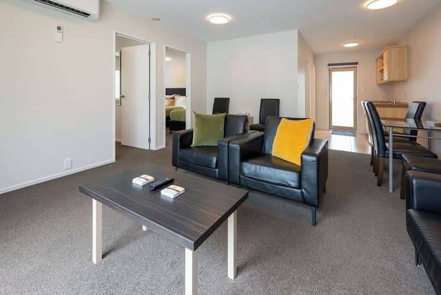 Upper Level Two Bedroom King Apartment