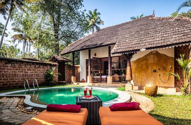Pool villa