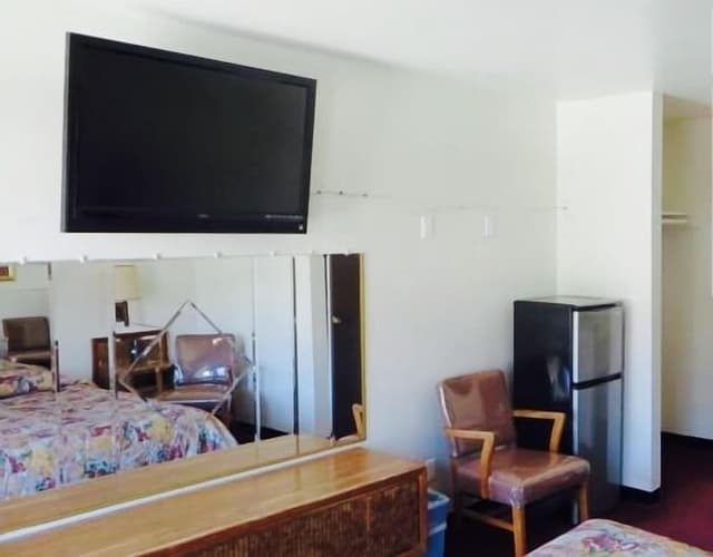 Standard Room, 1 King Bed