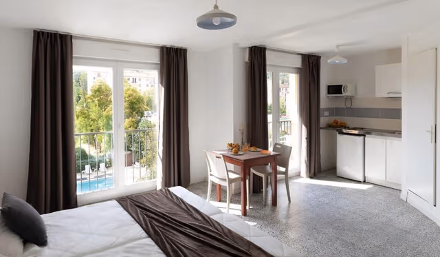 Studio with Balcony