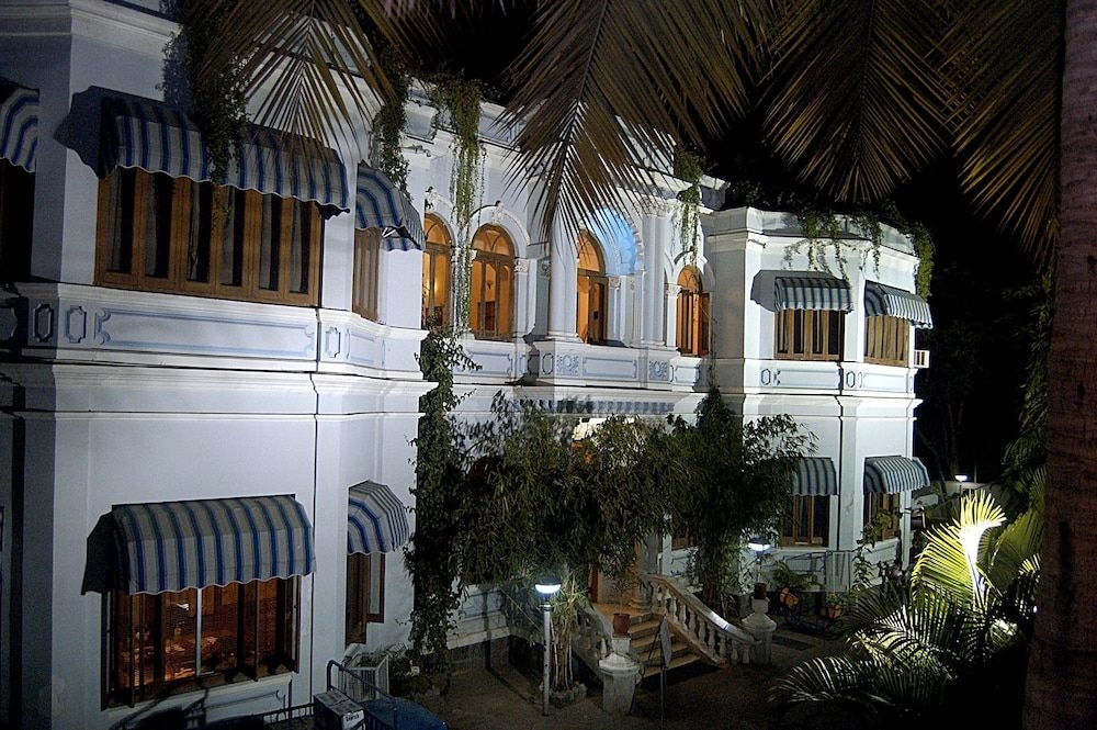 Hotel Aram1