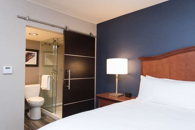 1 KING BED 2 ROOM SUITE WITH SOFABED