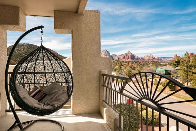Deluxe Room, 2 Queen Beds, Hill View (Trailhead)
