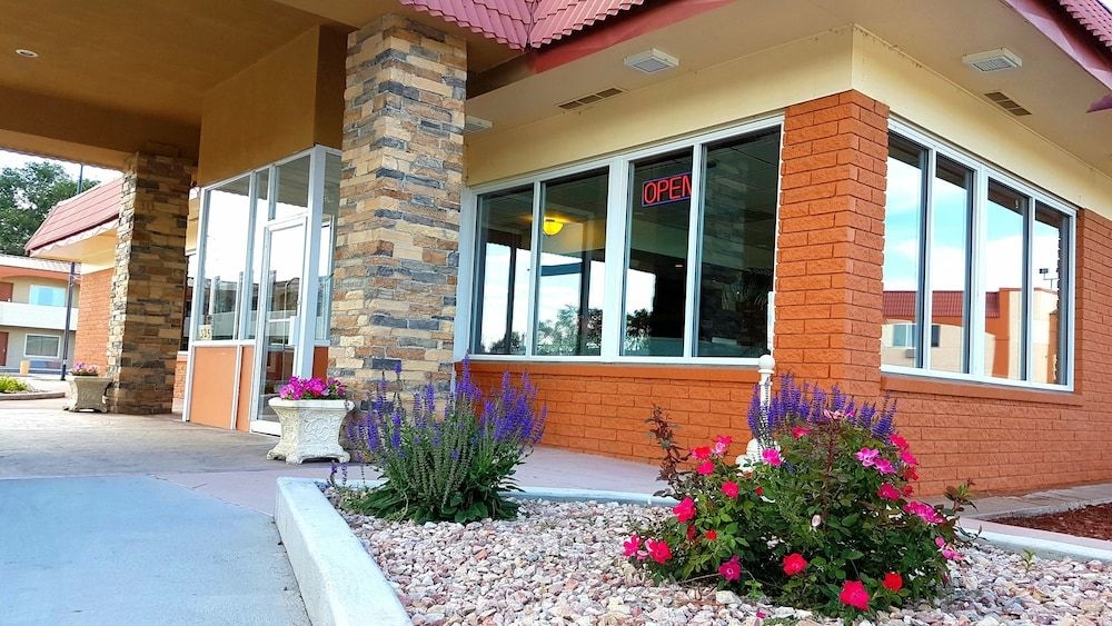La Junta Inn & Suites2