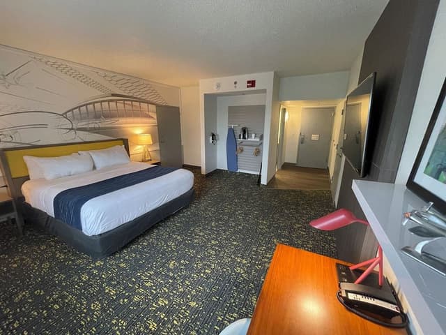 Standard Room, 1 King Bed