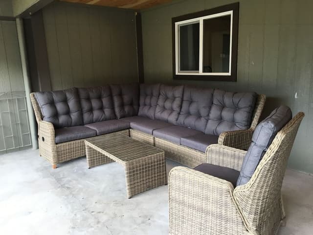 Grizzly Den Suite, 2nd Floor, No Pets; Remodeled 2018