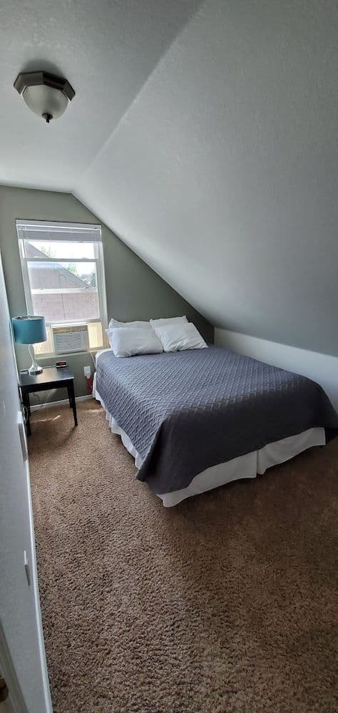 Deluxe Suite 30, 2nd Floor, No Pets