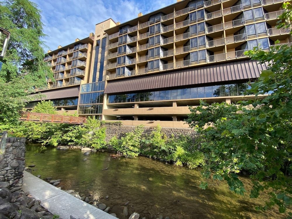 Edgewater Hotel - Gatlinburg1