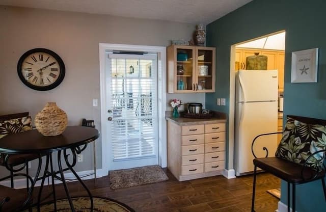 Executive Suite, 1 King Bed (Waterfront)